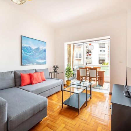 Guestready - Peaceful 1 Bedroom Abode In เอสตอริล ภายนอก รูปภาพ
