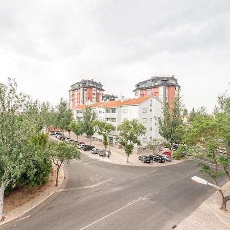 Guestready - Peaceful 1 Bedroom Abode In เอสตอริล ภายนอก รูปภาพ