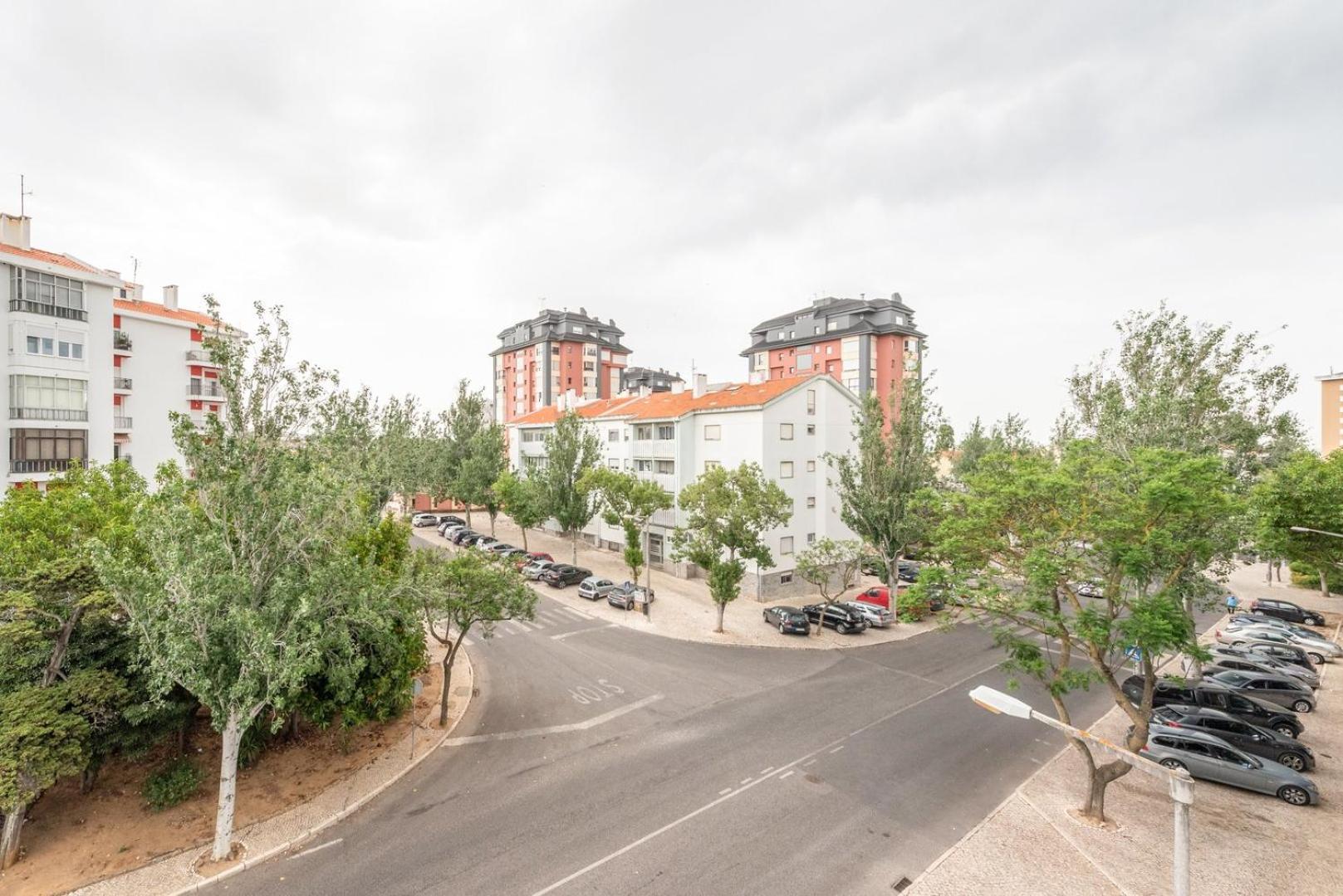 Guestready - Peaceful 1 Bedroom Abode In เอสตอริล ภายนอก รูปภาพ